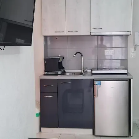 アパート D&b 1 *