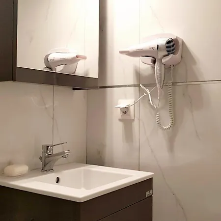 아파트 D&b 1 Paralía